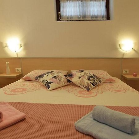 Apartmani Sole Pjescana Uvala Εξωτερικό φωτογραφία