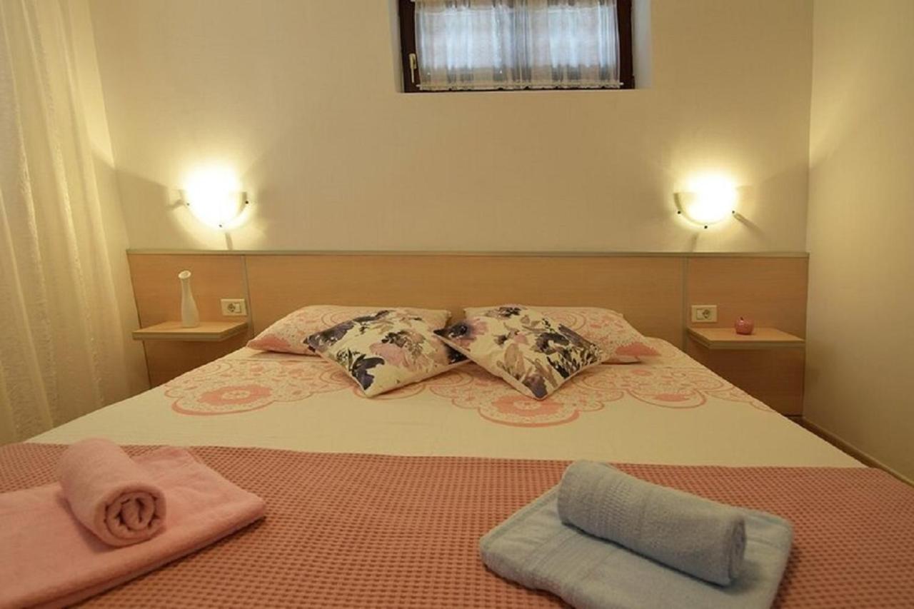 Apartmani Sole Pjescana Uvala Εξωτερικό φωτογραφία