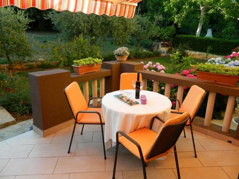 Apartmani Sole Pjescana Uvala Εξωτερικό φωτογραφία